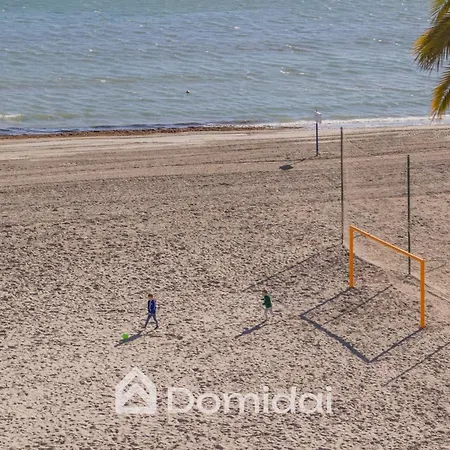 Playa A 5 Metros En El Centro De By Domidai